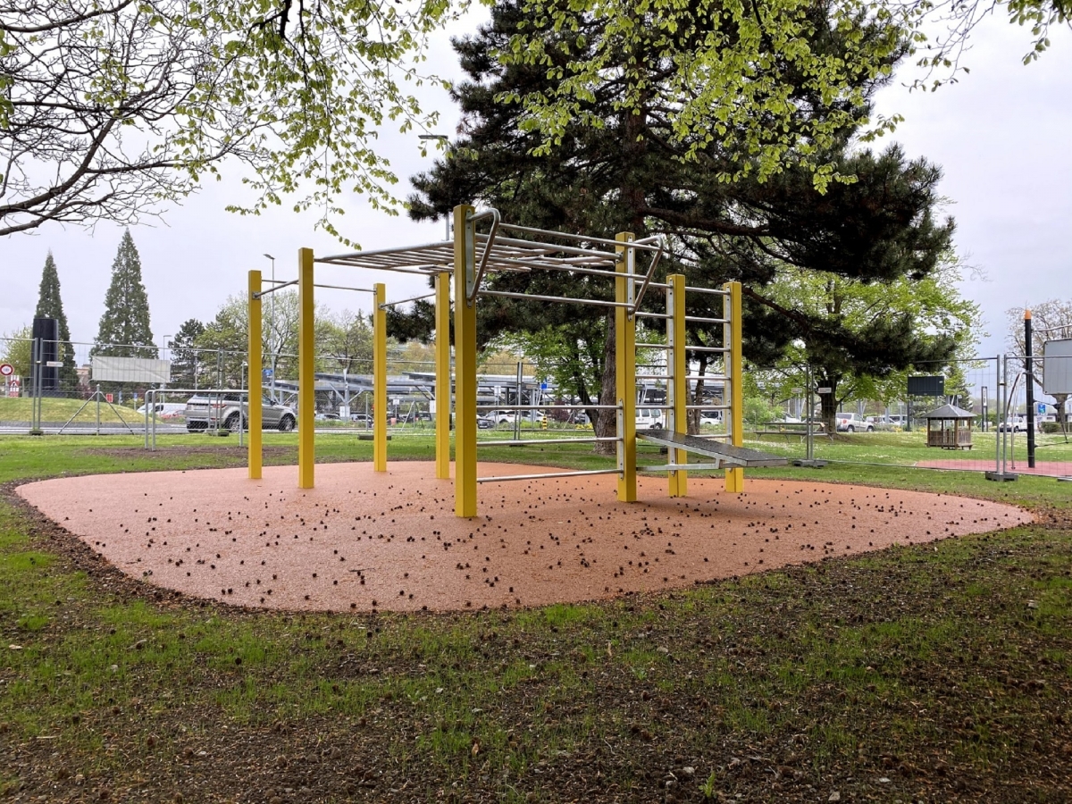 CH Monthey – Street Workout Facility with Shade