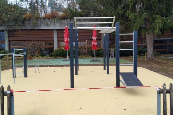 1569